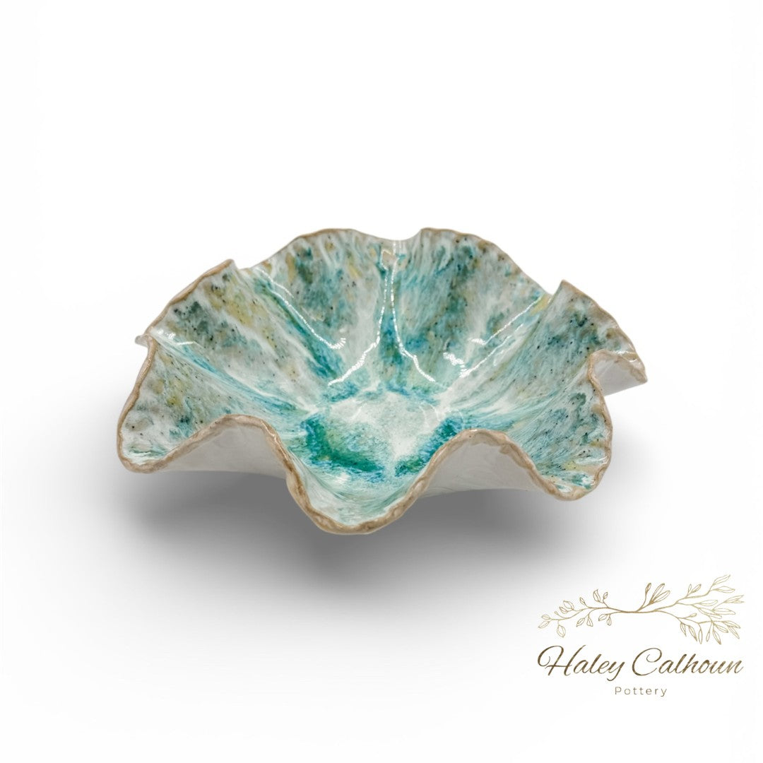 Meadow Green Scalloped Bowl