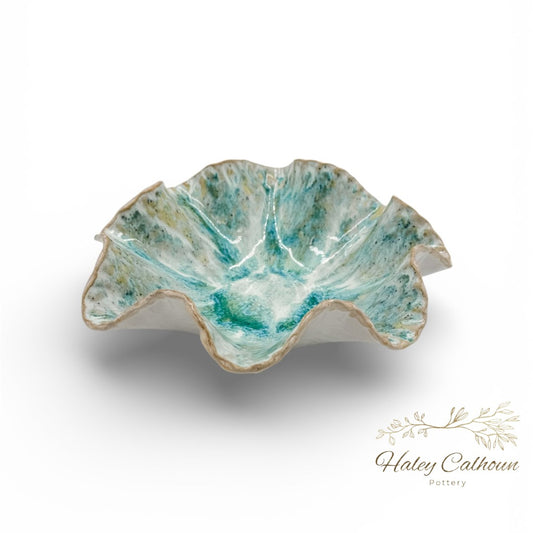 Meadow Green Scalloped Bowl